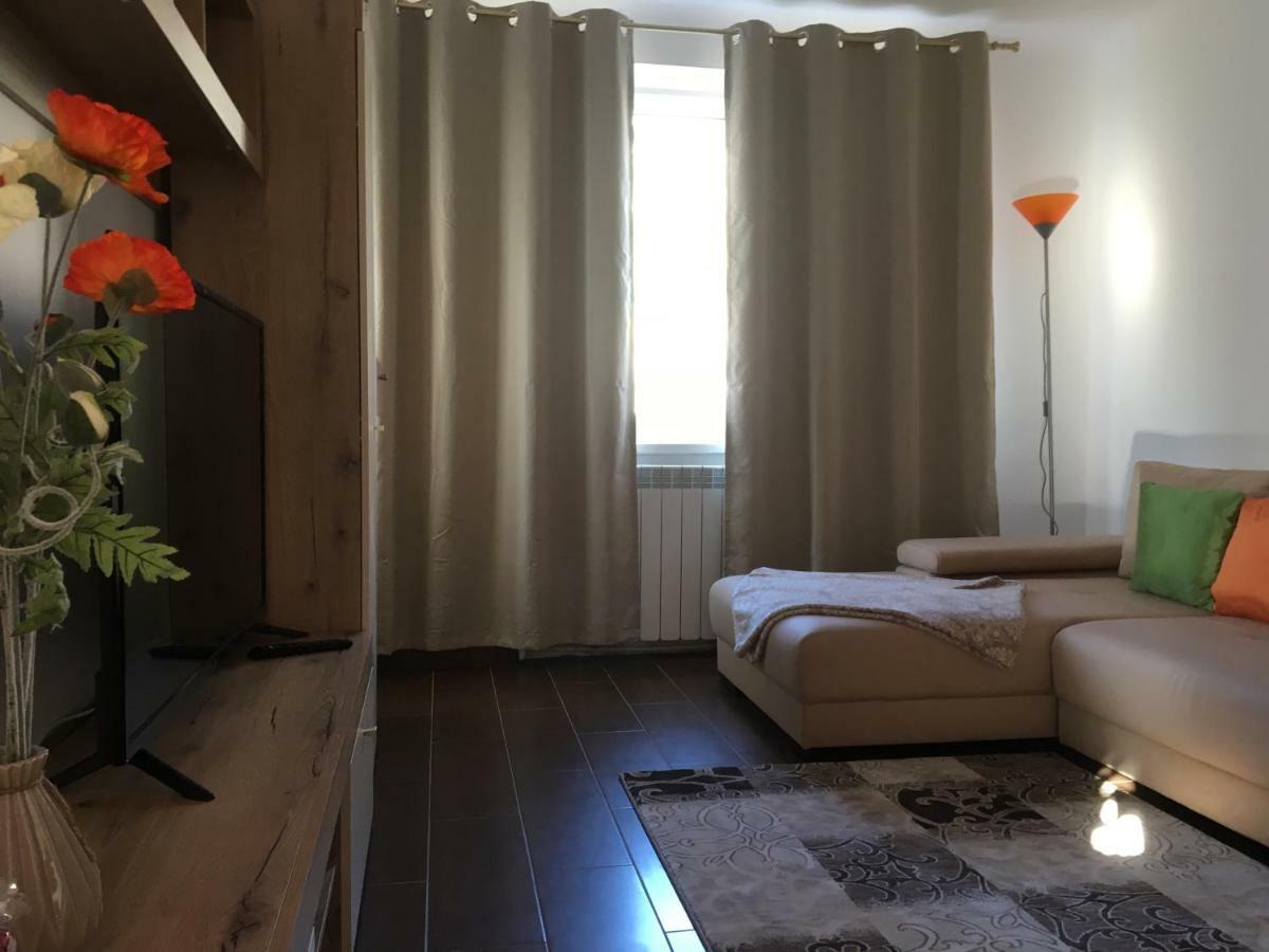 Central Home Piatra Neamt Luaran gambar
